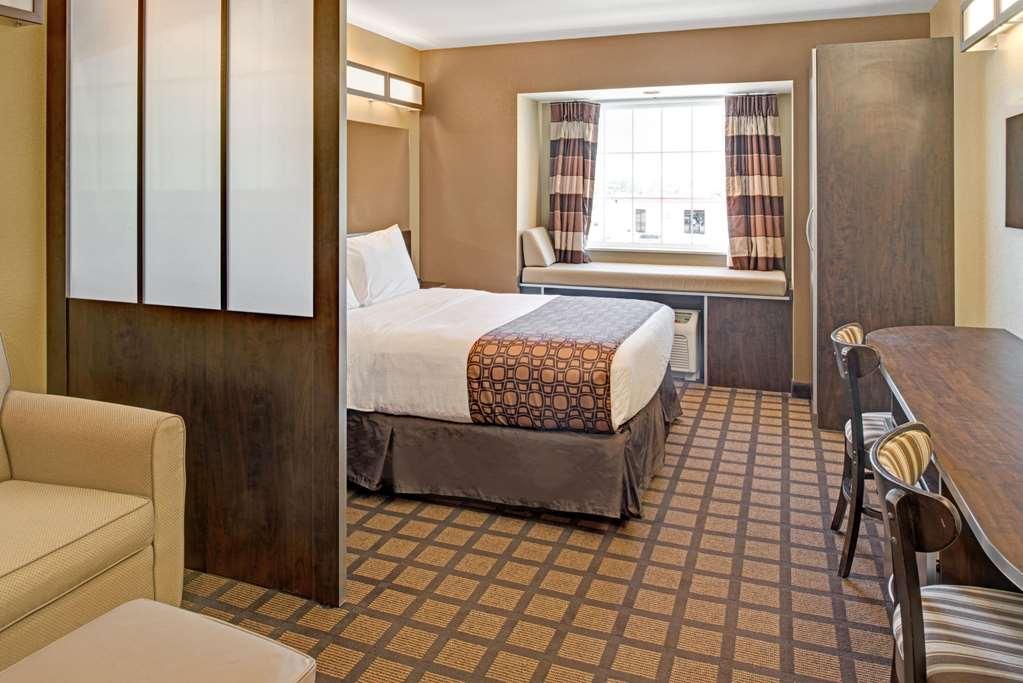 Microtel Inn & Suites By Wyndham Bluffs Консіл-Блафс Екстер'єр фото