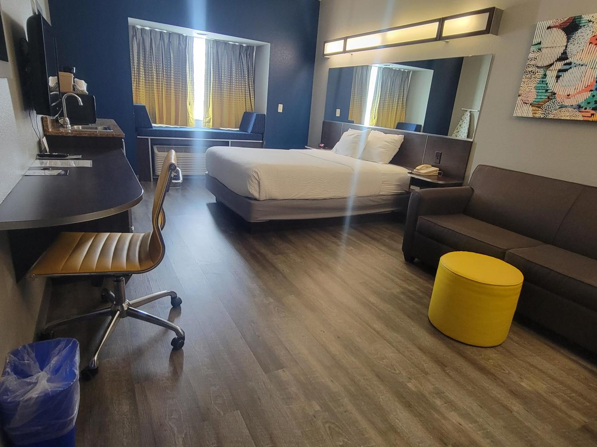 Microtel Inn & Suites By Wyndham Bluffs Консіл-Блафс Екстер'єр фото