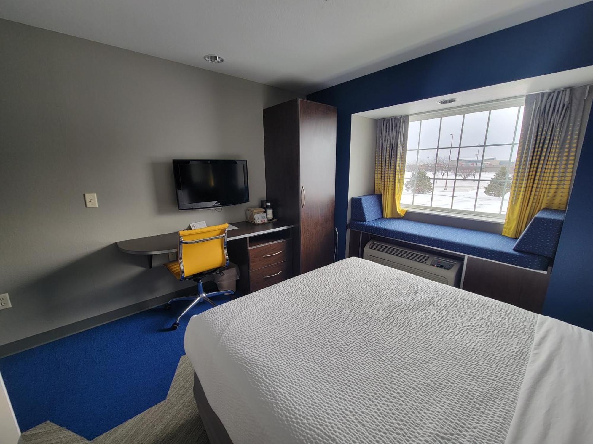 Microtel Inn & Suites By Wyndham Bluffs Консіл-Блафс Екстер'єр фото